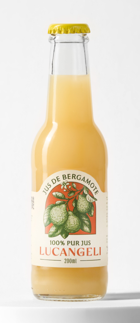 bouteille de jus de bergamotte avec packaging design pantel