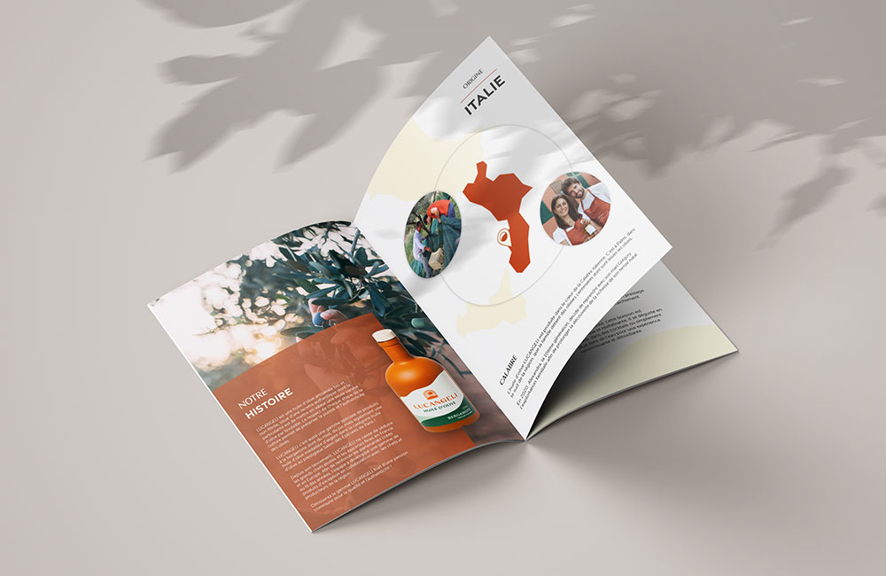 brochure design, présentation avec un support de communication